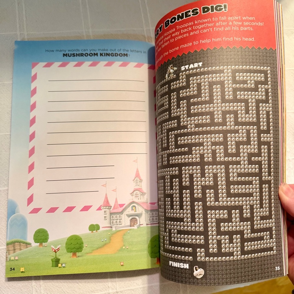 Nintendo Super Mario Sticker Book - Picture 4 of 5